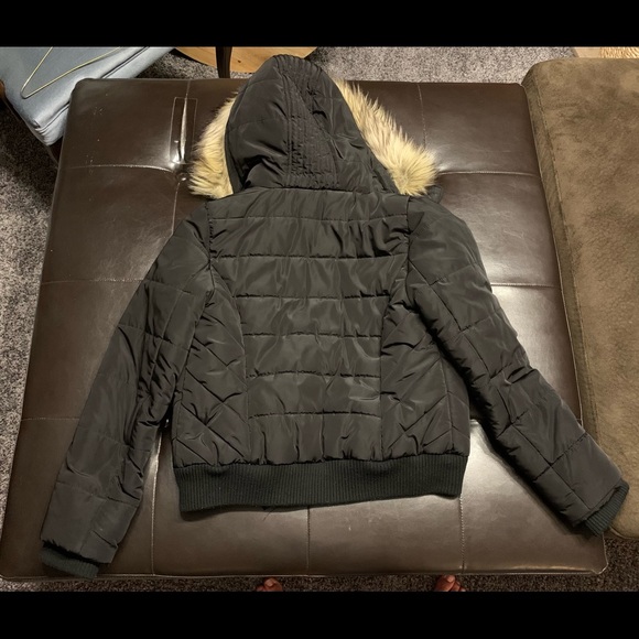 Women’s American eagle light winter jacket - Picture 3 of 3